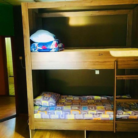 Apelsin Hostel Almaty Bagian luar foto