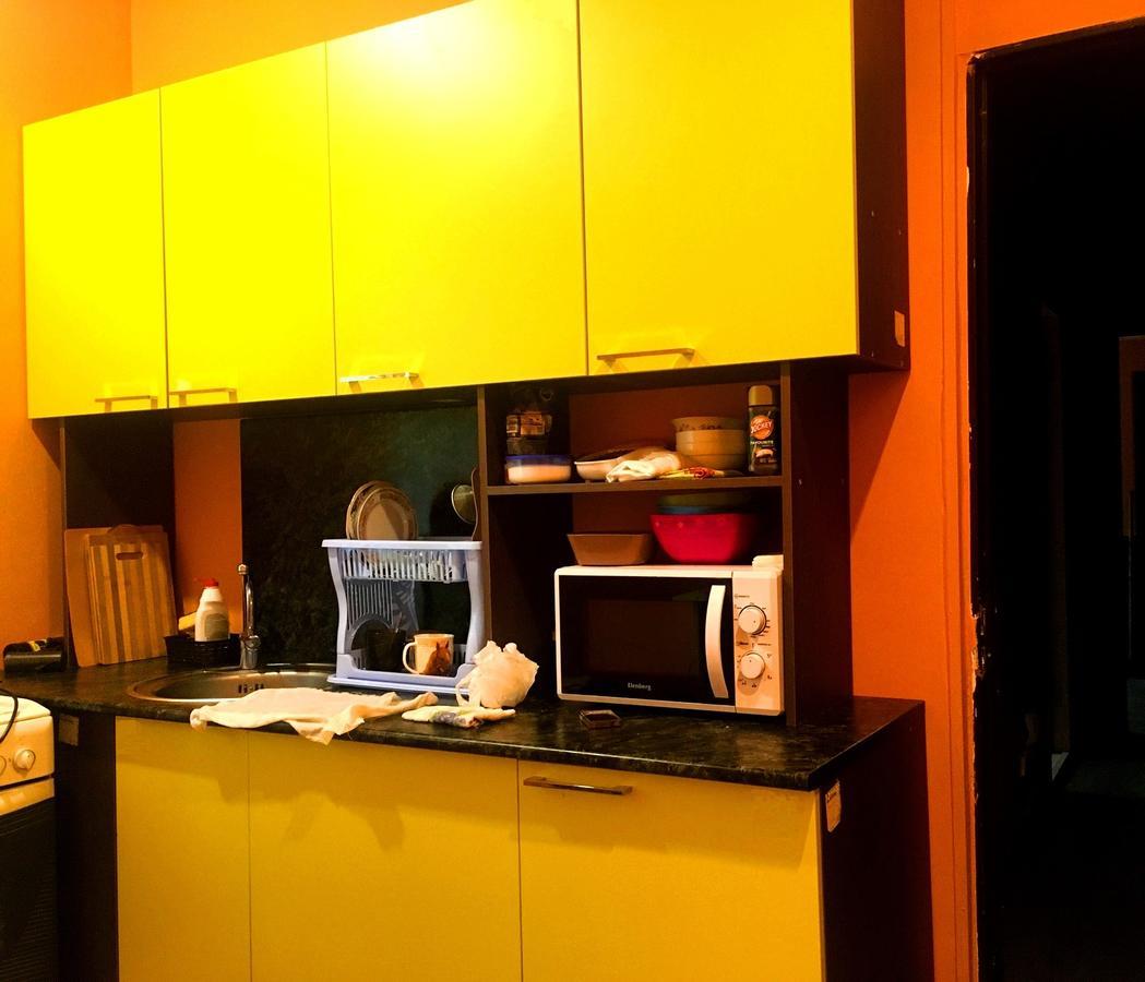 Apelsin Hostel Almaty Bagian luar foto